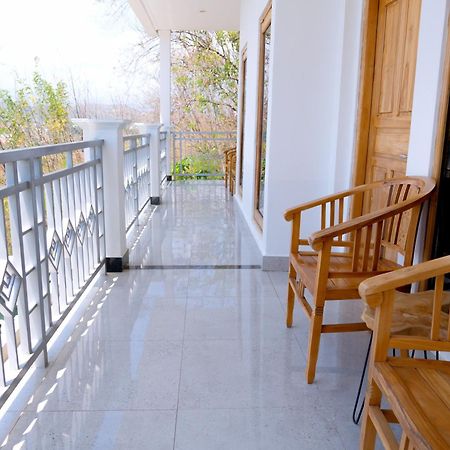 Monte Prundi Hotel Labuan Bajo Ngoại thất bức ảnh