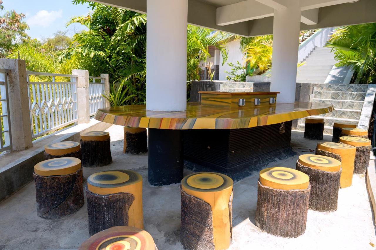 Monte Prundi Hotel Labuan Bajo Ngoại thất bức ảnh