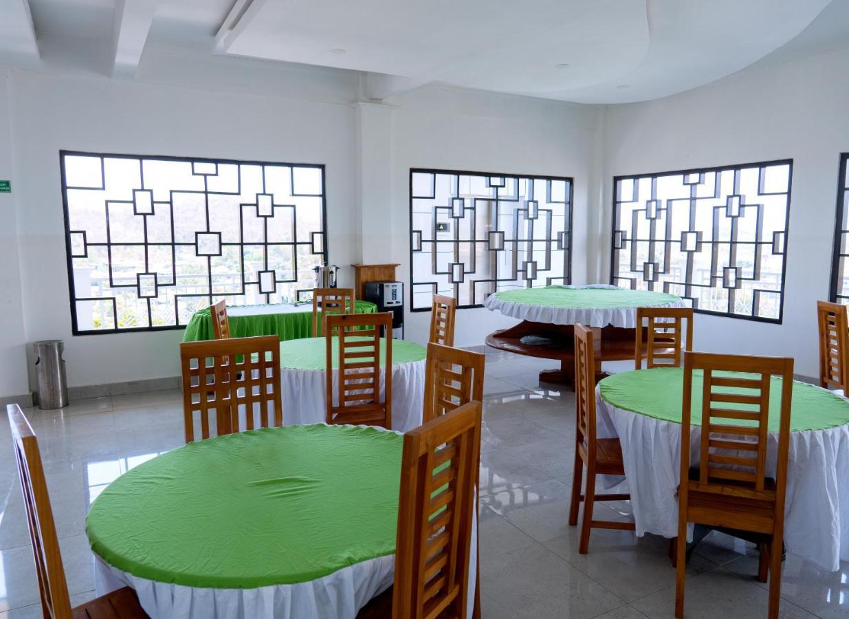 Monte Prundi Hotel Labuan Bajo Ngoại thất bức ảnh