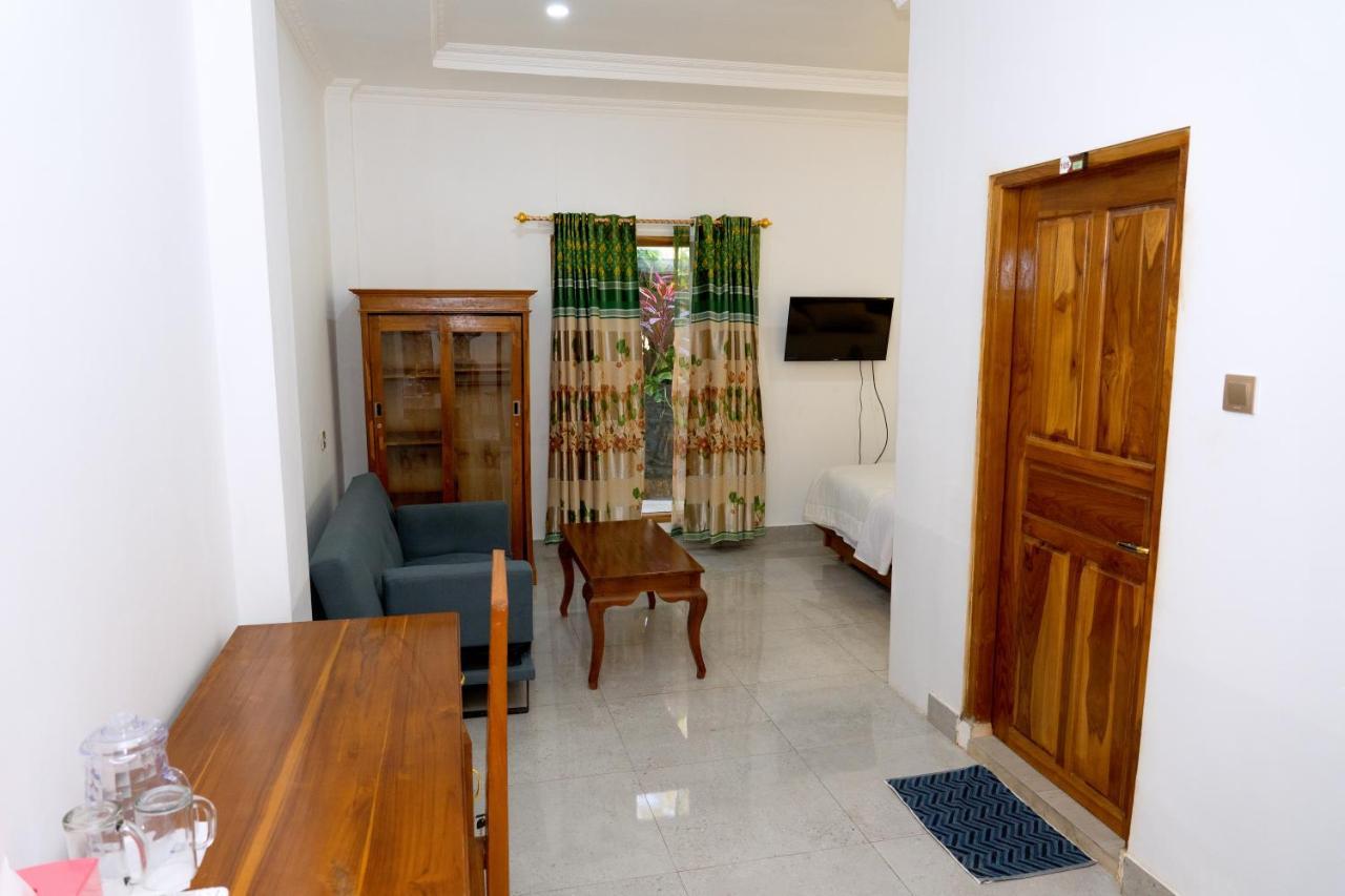 Monte Prundi Hotel Labuan Bajo Ngoại thất bức ảnh