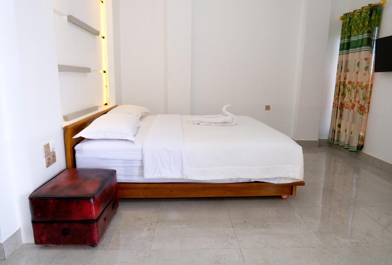Monte Prundi Hotel Labuan Bajo Ngoại thất bức ảnh