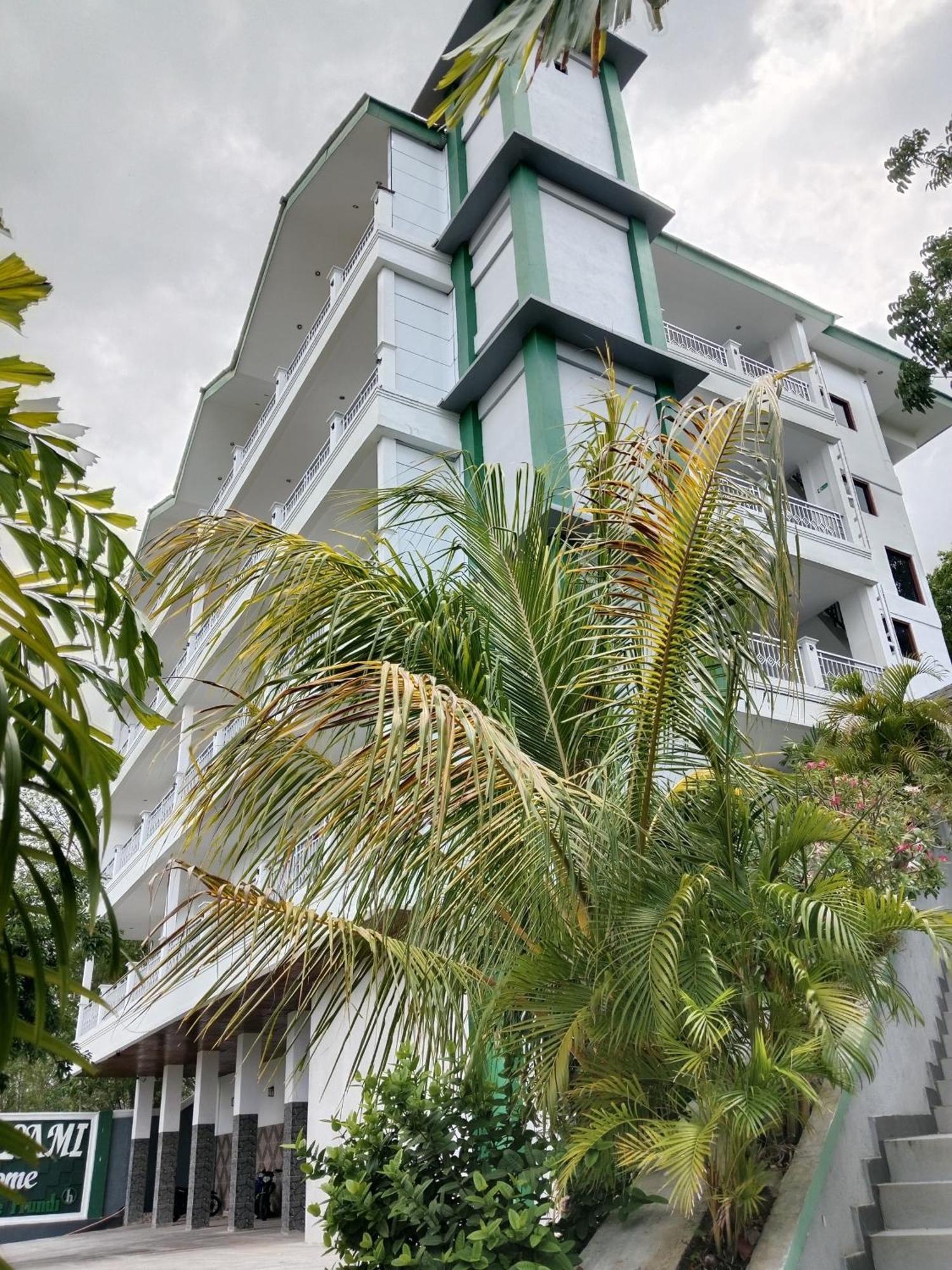 Monte Prundi Hotel Labuan Bajo Ngoại thất bức ảnh